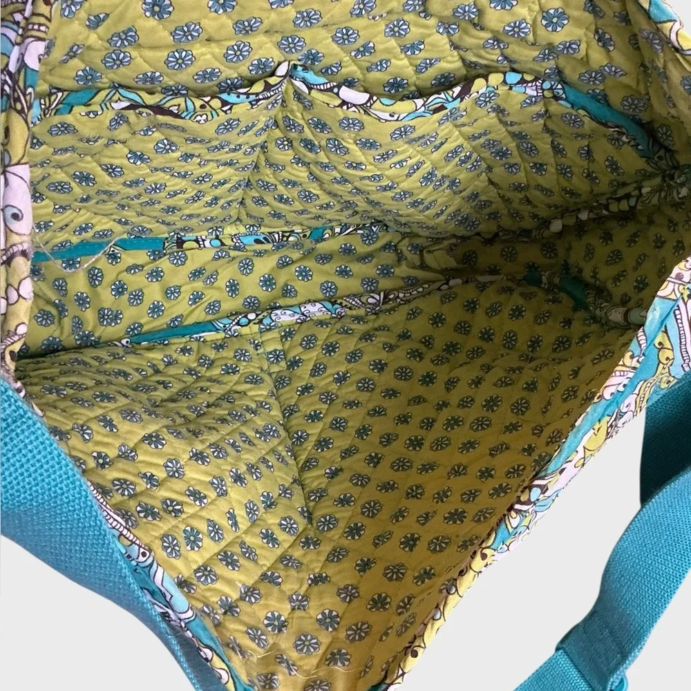 Vera Bradley Lindsay Crossbody Messenger Bag Peacock Quilted Floral